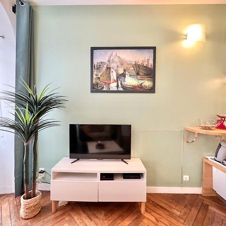 Le Noir Bois Et Blanc - Studio - Wifi - Centre Ville - Entree Autonome แก็งแปร์ ภายนอก รูปภาพ