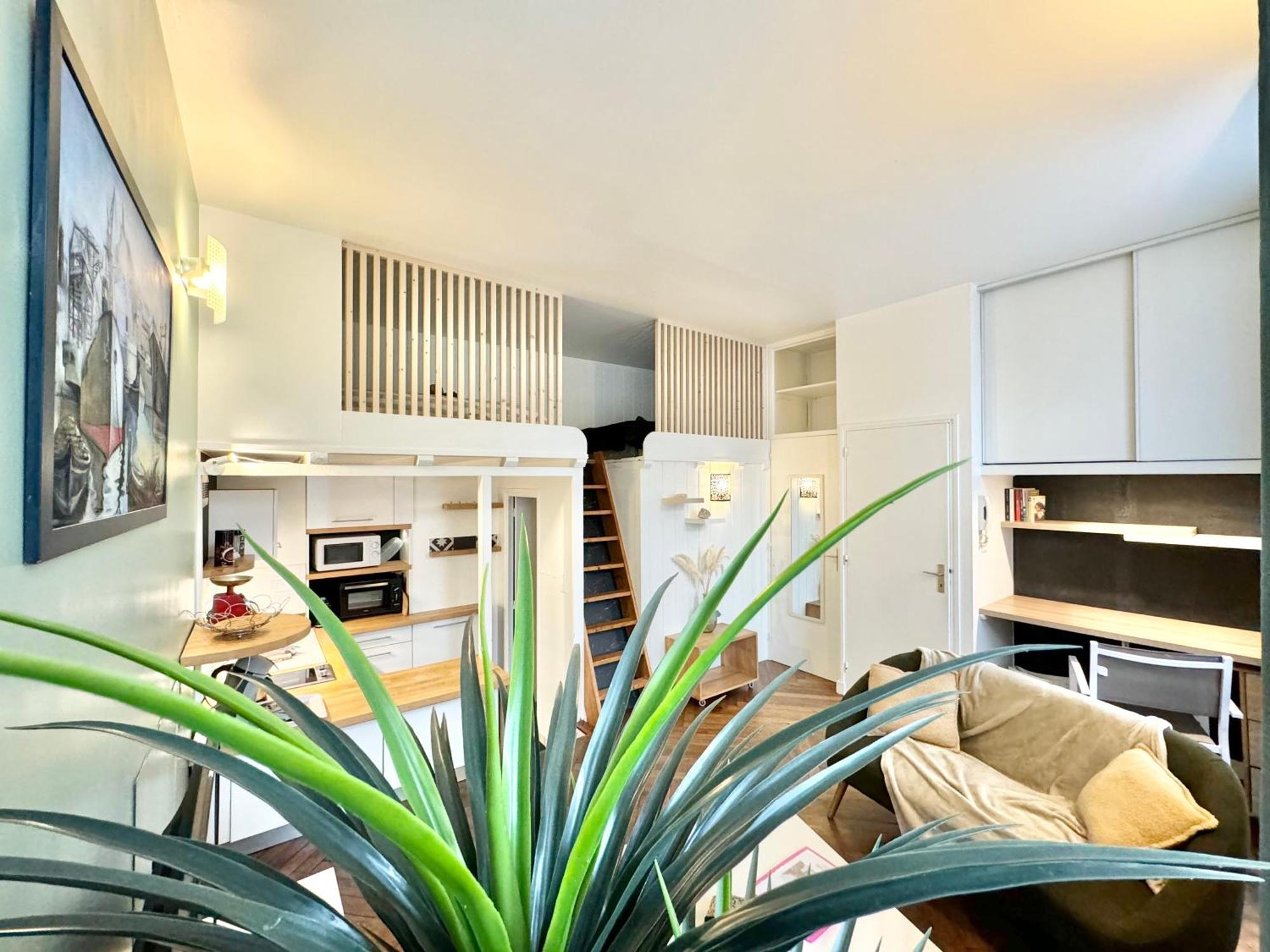 Le Noir Bois Et Blanc - Studio - Wifi - Centre Ville - Entree Autonome แก็งแปร์ ภายนอก รูปภาพ